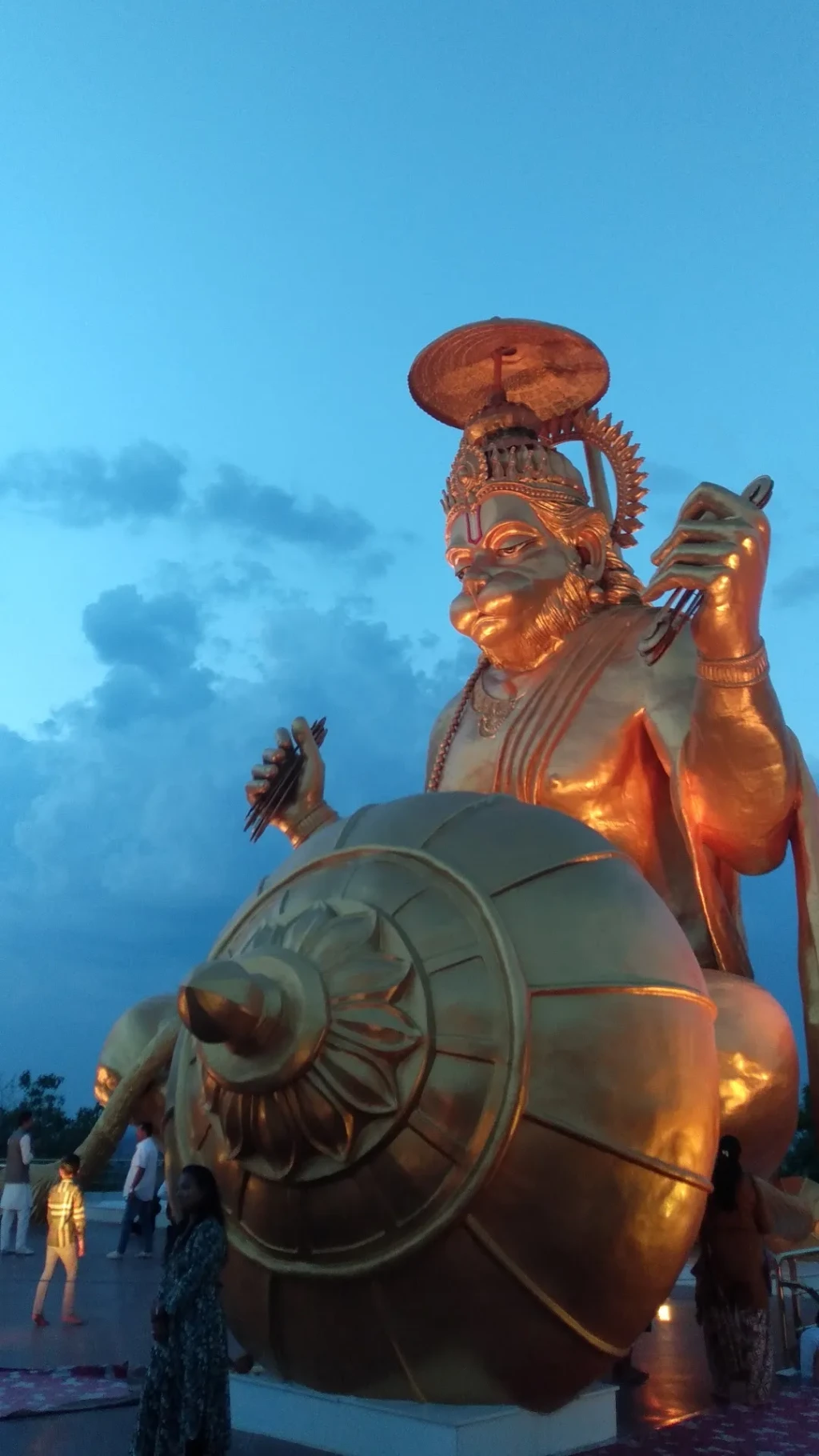 साल के शुरुआत में ज़रूर करें इन चमत्कारी हनुमान मंदिर के दर्शन